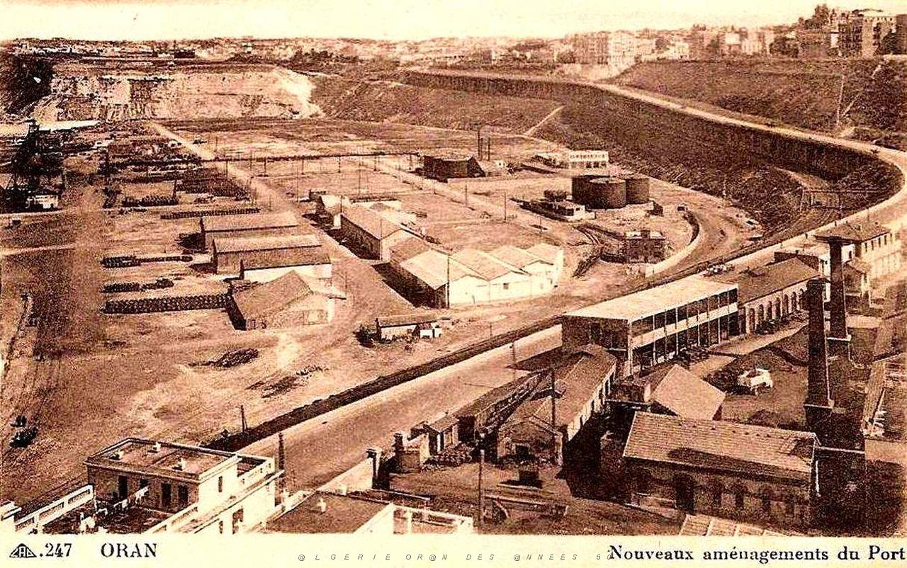 Oran- 163- travail sur les quais.jpg